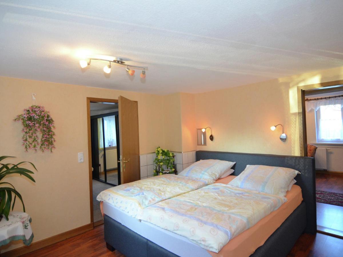 Holiday Home With Garden Neustadt am Rennsteig Luaran gambar