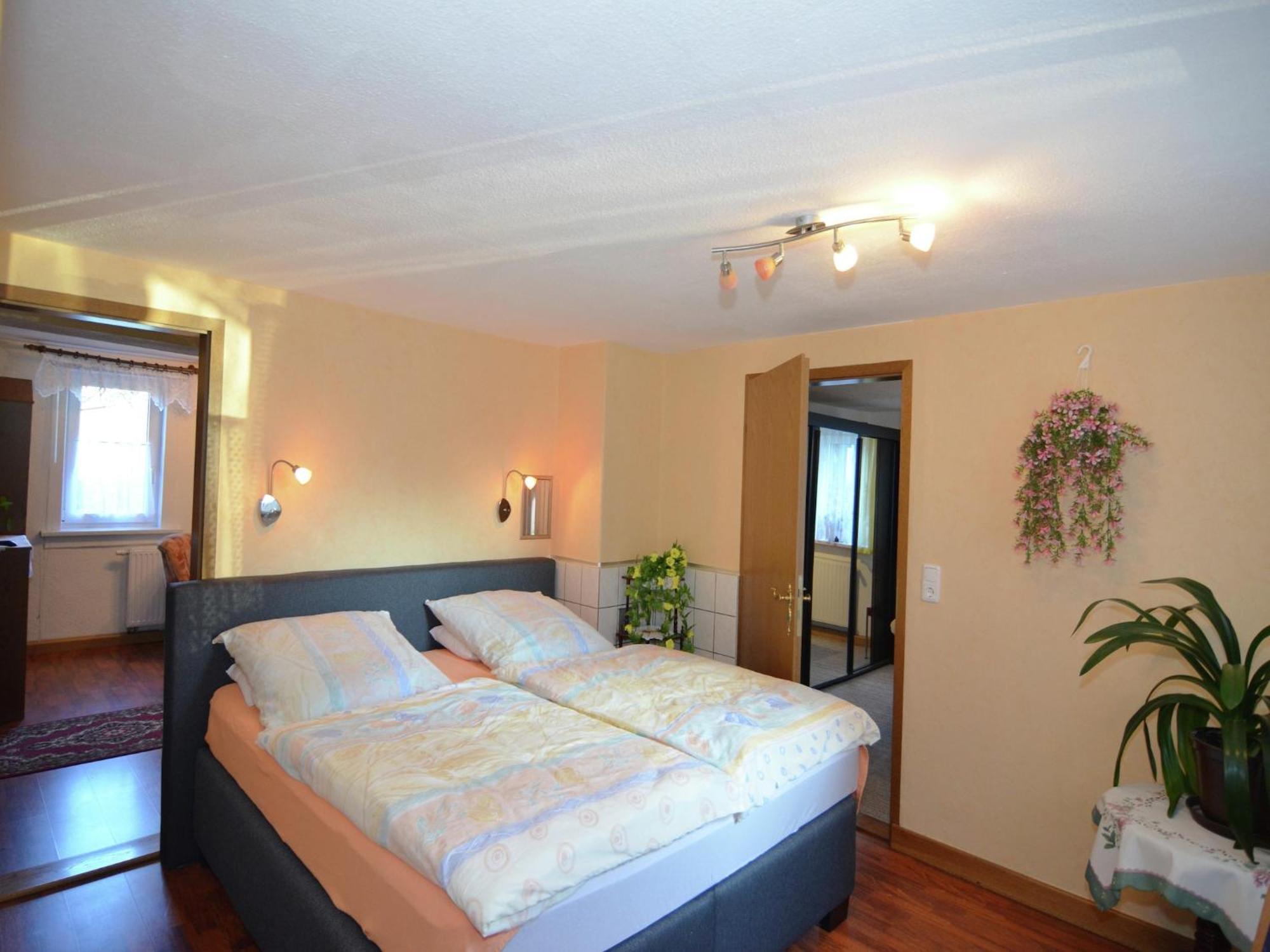Holiday Home With Garden Neustadt am Rennsteig Luaran gambar
