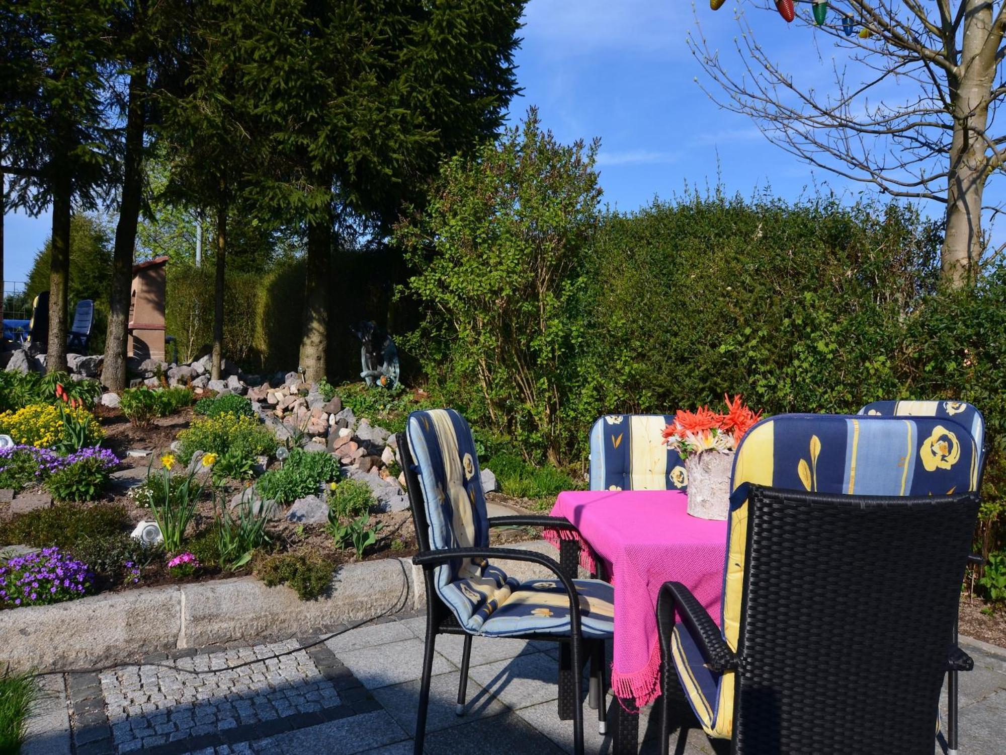 Holiday Home With Garden Neustadt am Rennsteig Luaran gambar