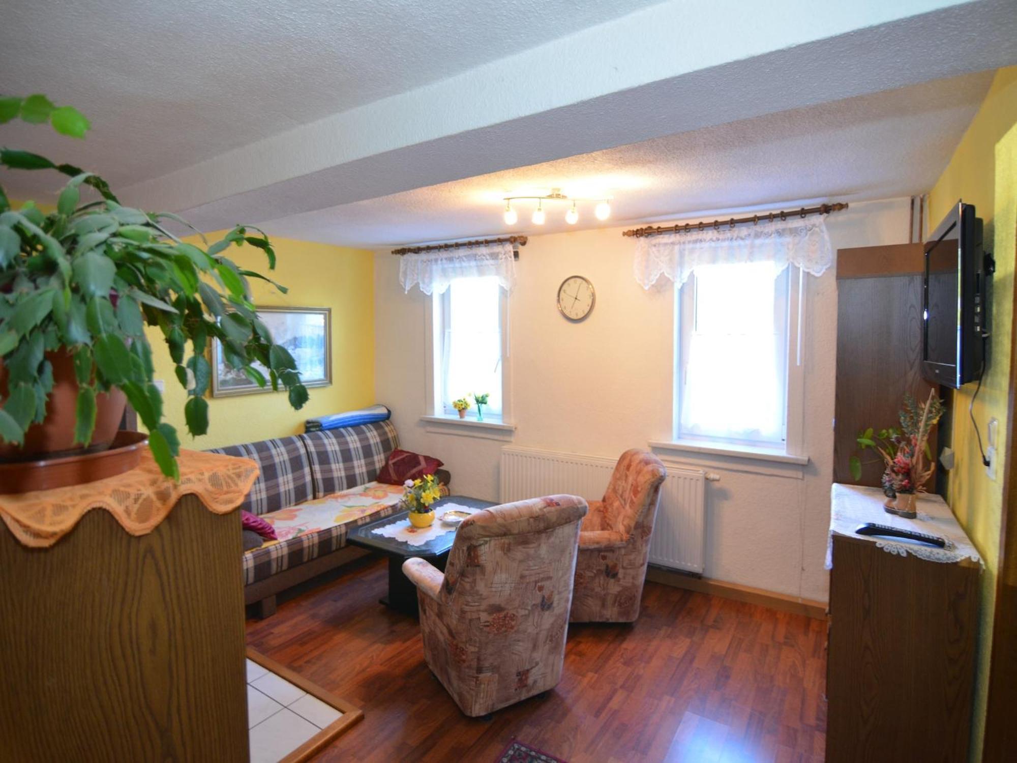 Holiday Home With Garden Neustadt am Rennsteig Luaran gambar