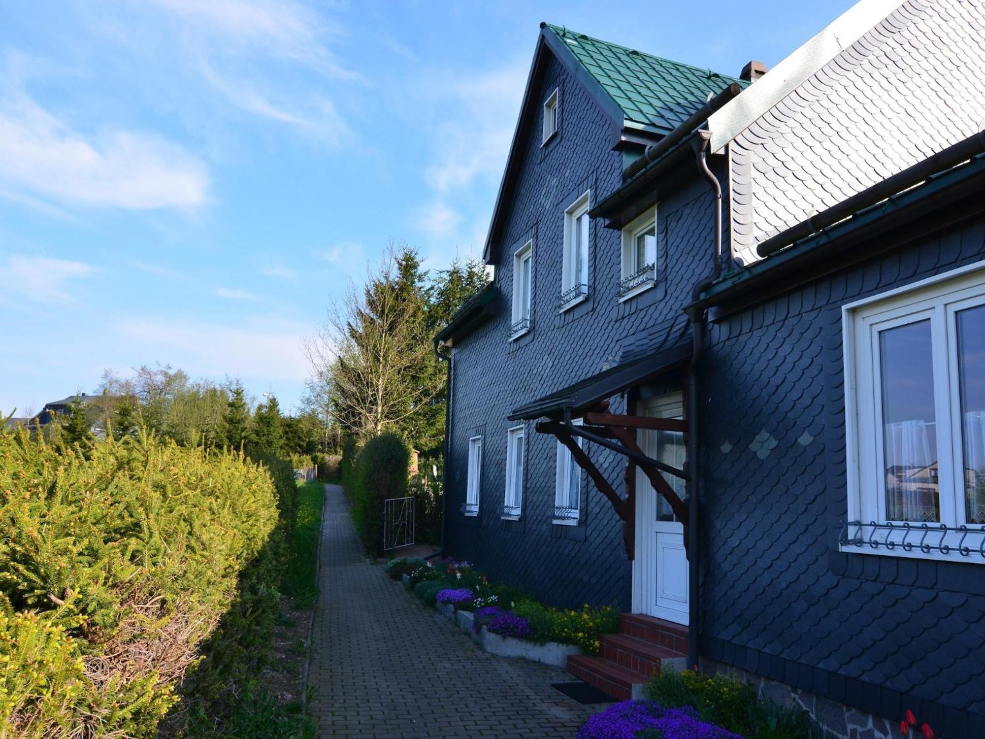 Holiday Home With Garden Neustadt am Rennsteig Luaran gambar