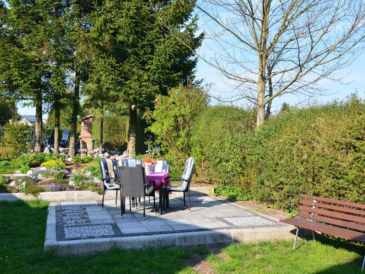 Holiday Home With Garden Neustadt am Rennsteig Luaran gambar