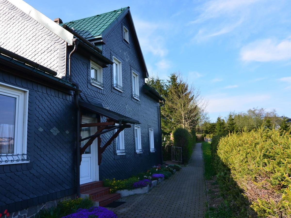 Holiday Home With Garden Neustadt am Rennsteig Luaran gambar